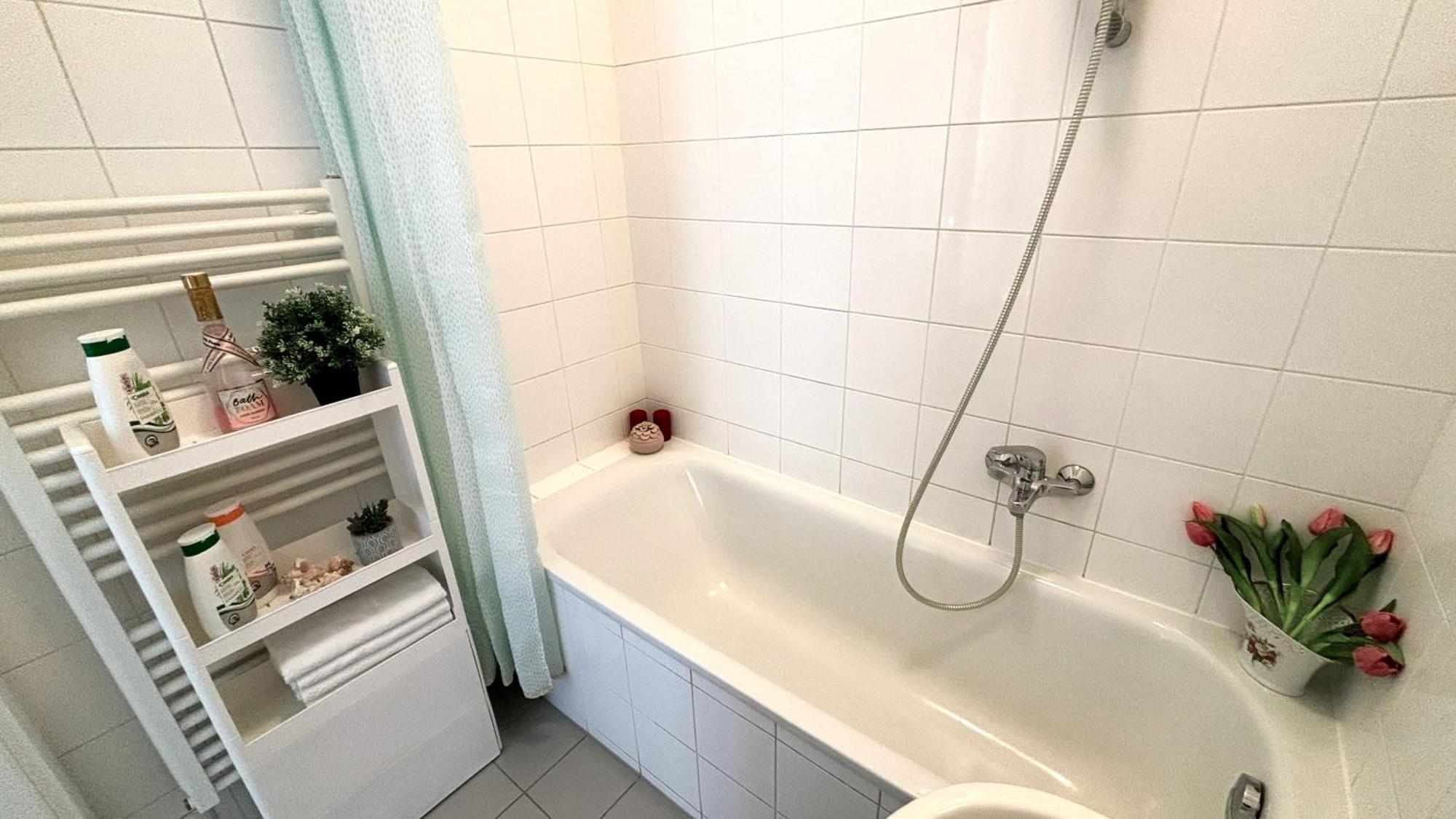 Central Mariahilfer Apartment 5 Min To The Schoenbrunn Palace And City Shopping Center Viena Exterior foto