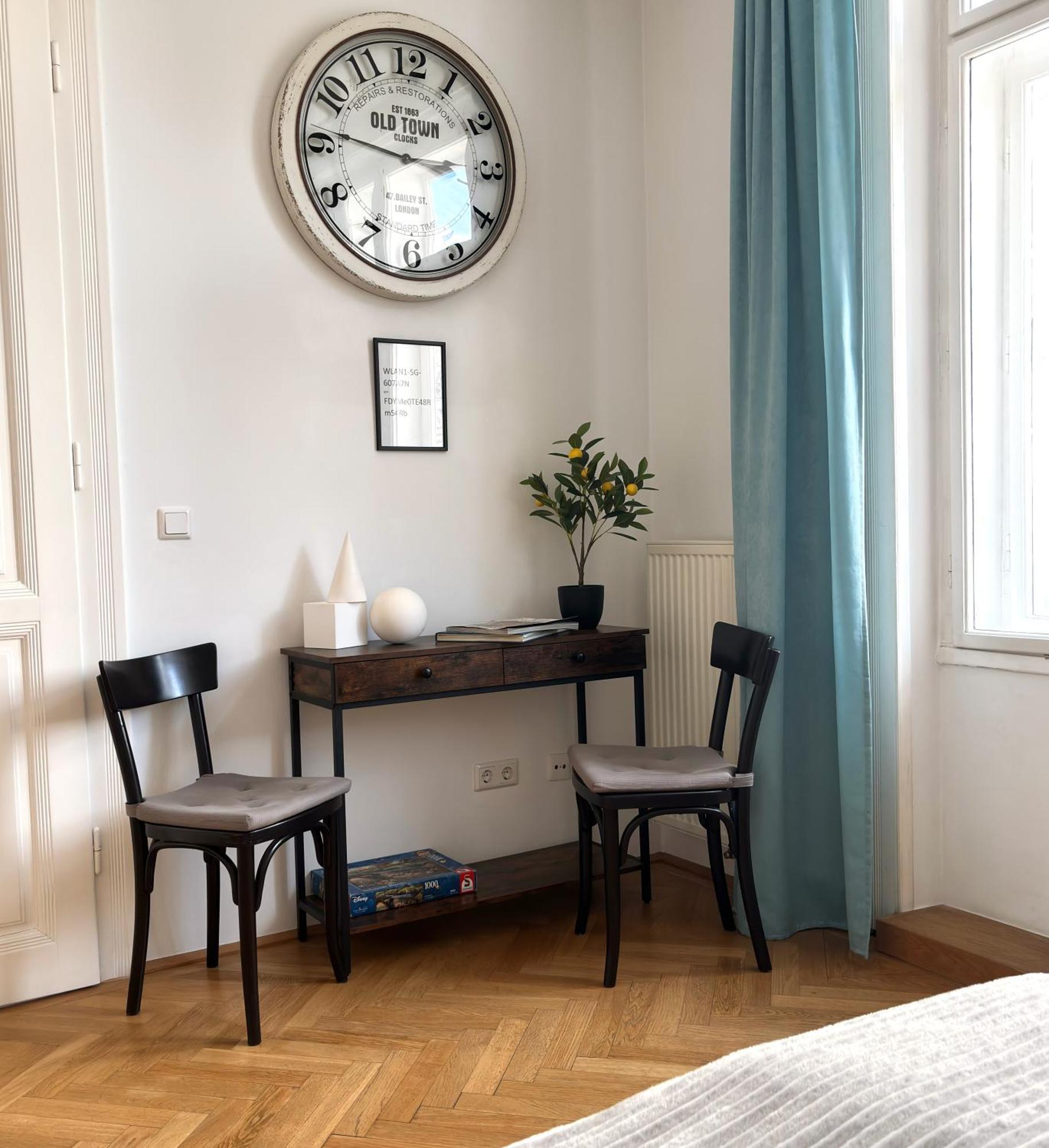 Central Mariahilfer Apartment 5 Min To The Schoenbrunn Palace And City Shopping Center Viena Exterior foto